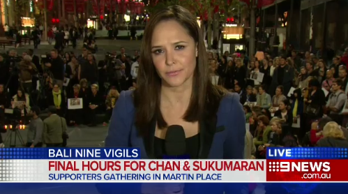9NewsSyd's tweet photo. Supporters are currently gathering in #MartinPl to hold a vigil for Chan and Sukumaran. #Bali9 #9News http://t.co/ckV4ua6BbW
