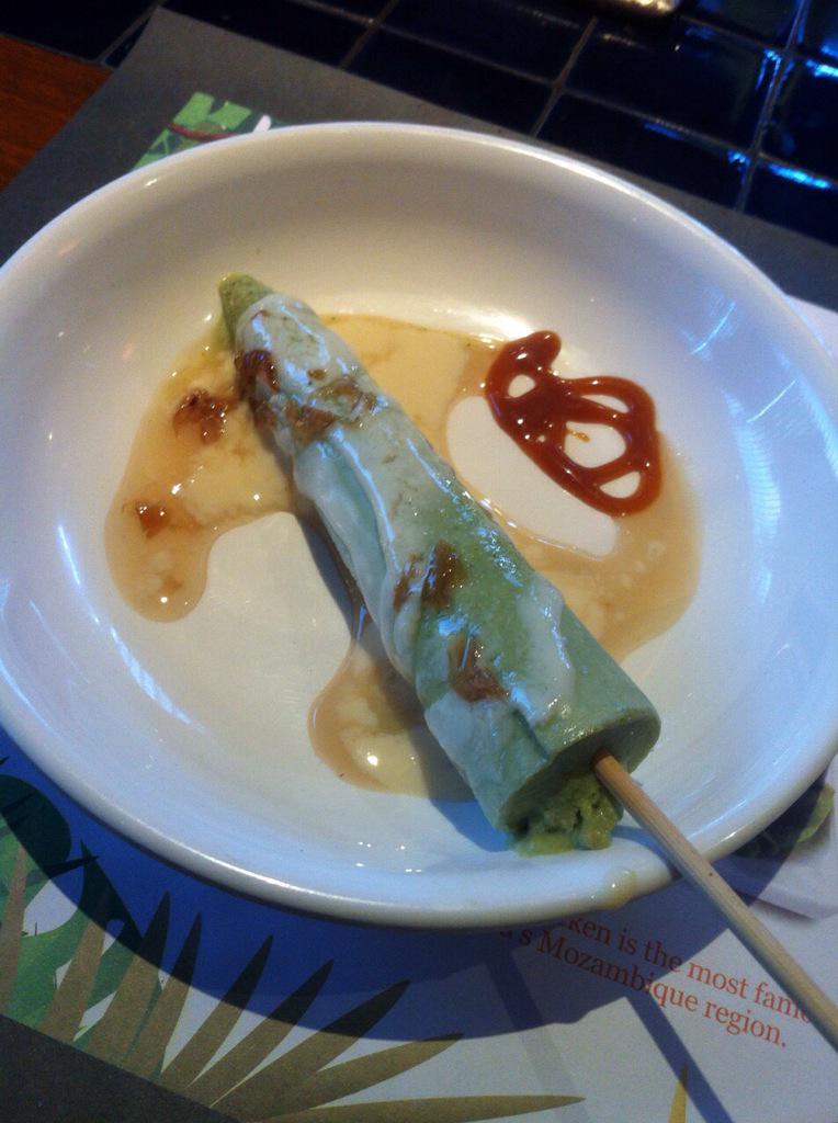 foodie_woman_'s tweet photo. Paan Kulfi with rabri and Gulkand with a side of caramel syrup at @BarbequeNation ongoing #KulfiNation #foodporn http://t.co/7ktIqlQEjS