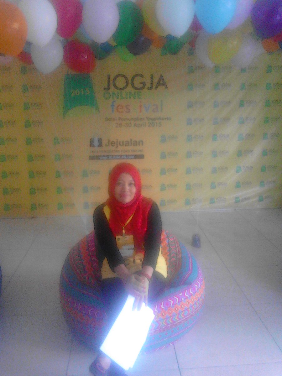 Nazalia8's tweet photo. GRATIIISSS... 28-30 April mampir gaeeesss #jogfest2015 http://t.co/460bt3JriJ