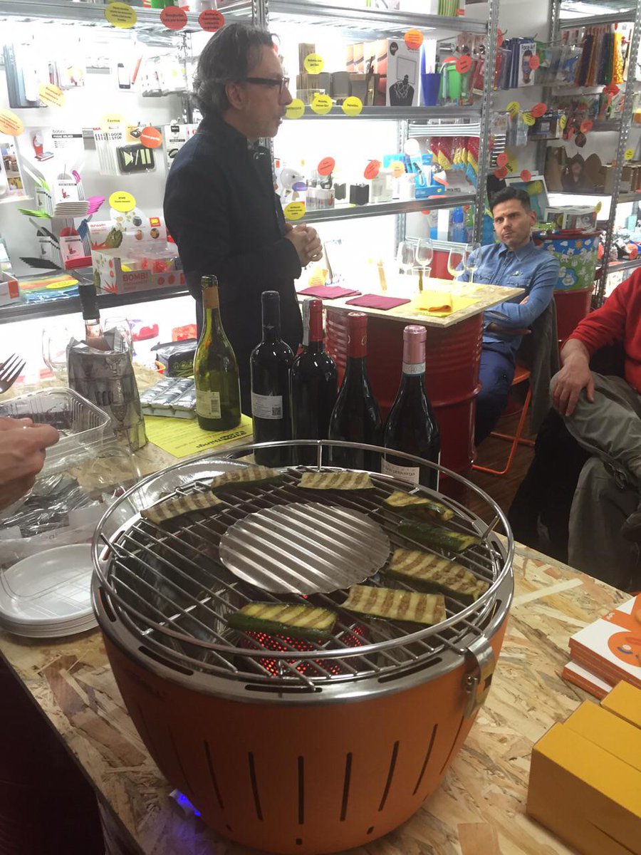 WowThingsDesign's tweet image. Degustazione di vini da grigliata in @WowThingsDesign !!