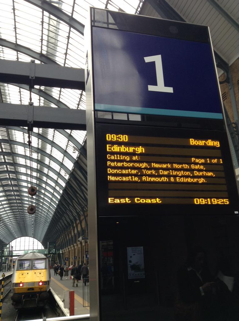 Entiretyinbits's tweet photo. On our way to Edinburgh, for our Highland tour... TRAINS!! I'm such a child... It was so thrilling #UK2014 http://t.co/IKGHGp7nRi