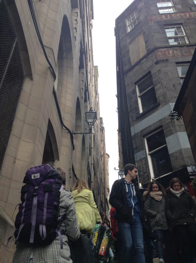 Entiretyinbits's tweet photo. Our first night in Edinburgh.... A walk up the Royal Mile! Tried to find the Outlander Gathering... No go 😩 #UK2014 http://t.co/QQtK2I5QiB