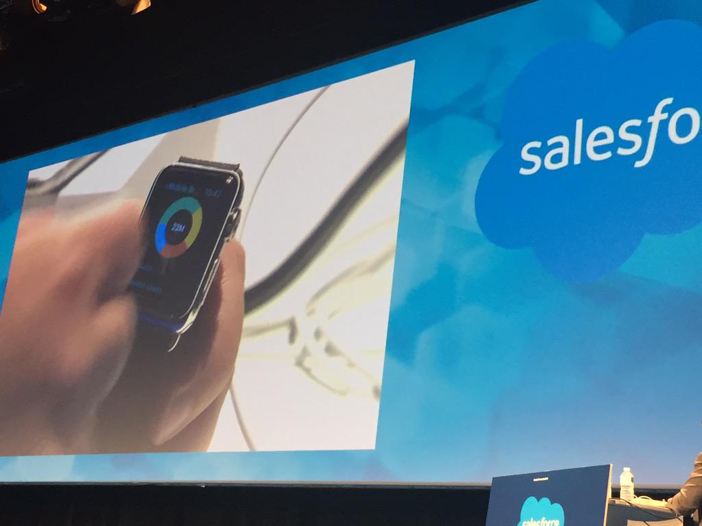 1st time ever at a event. Salesforce analytics demo on the Apple Watch this morning in Madrid #salesforcemadrid