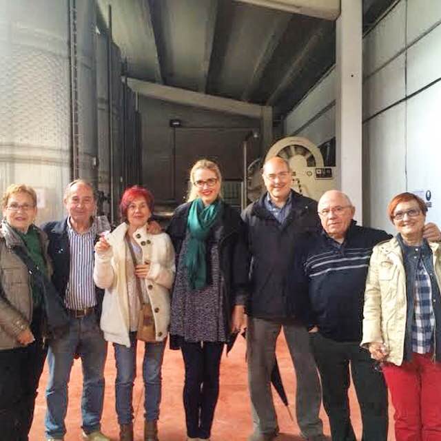 BdsDelSenorio's tweet photo. Durante dos días Bodegas del Señorío ofreció a los invitados excursiones por sus instalaciones y degustación de vinos http://t.co/sgxHip5yts