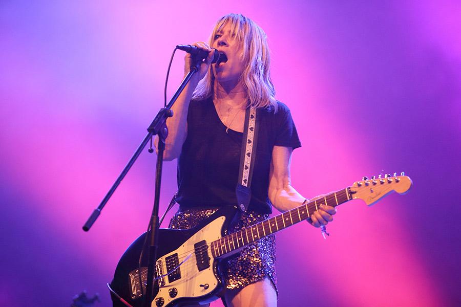 Happy Birthday Kim Gordon! Read NME\s 9/10 review of her brilliant memoir Girl In A Band here:  