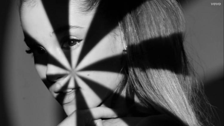 StealThatGrande's tweet image. #1YearSinceProblem 📺📺🏁