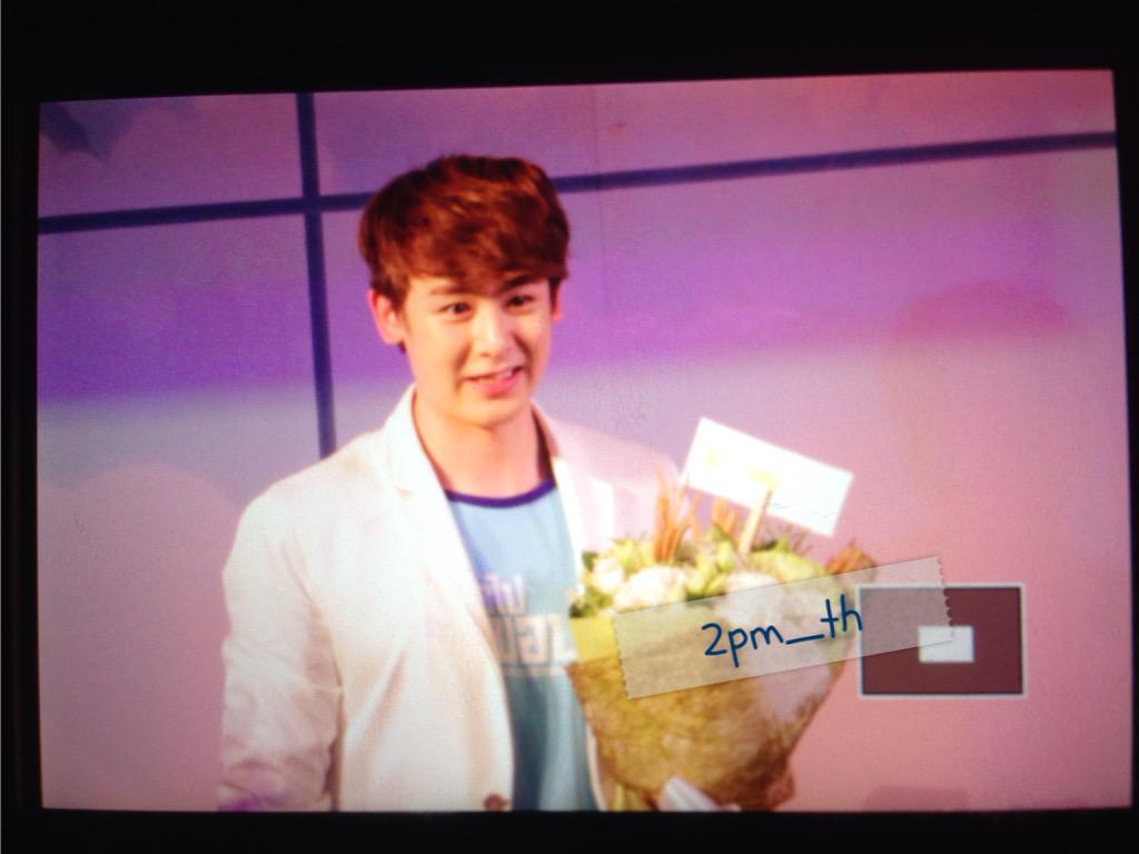 2pm_th's tweet photo. [PREVIWE] 150428 #Nichkhun #ฉลุยแตะขอบฟ้า ❤️ http://t.co/FPYmHG5M4l