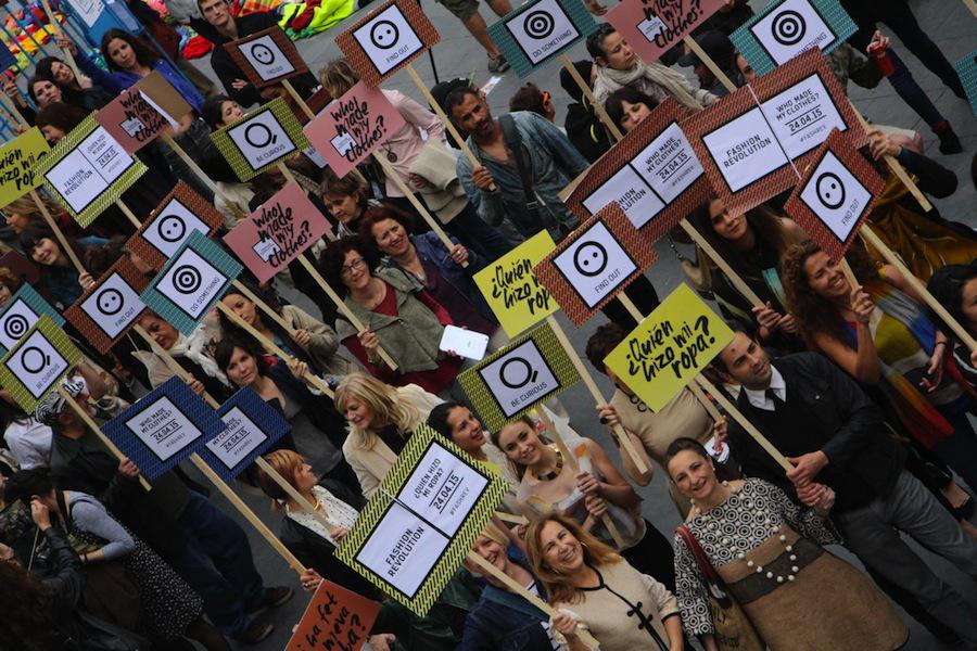 Sostenible.cat (@sosteniblecat) on Twitter photo Barcelona celebra el Fashion Revolution Day ow.ly/Md8IS <a href="/Fash_RevBCN/">FashionRevolutionBCN</a> <a href="/modasosbcn/">Moda Sostenible BCN</a> Barcelona celebra el Fashion Revolution Day ow.ly/Md8IS <a href="/Fash_RevBCN/">FashionRevolutionBCN</a> <a href="/modasosbcn/">Moda Sostenible BCN</a>