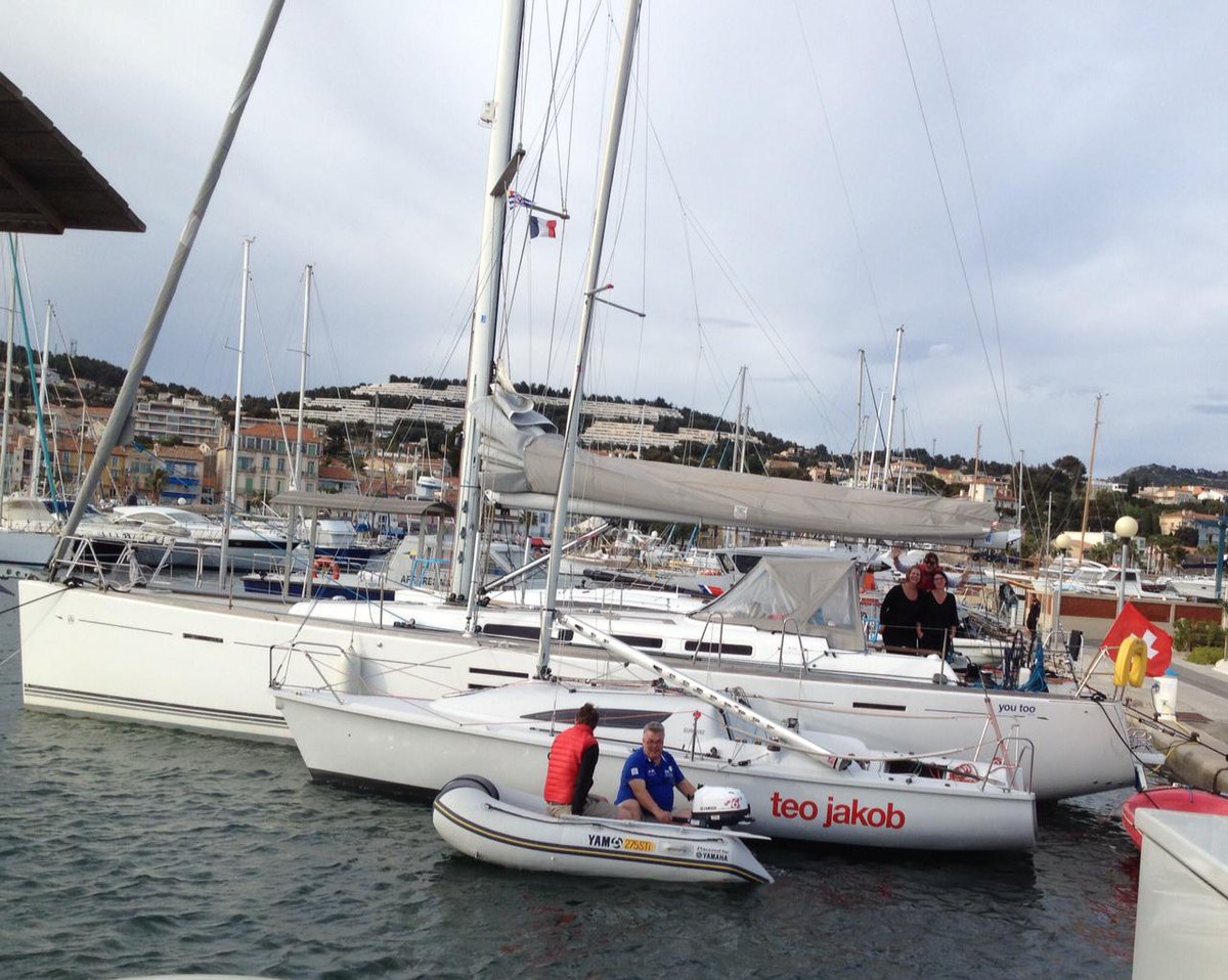 MichelGLAUS's tweet photo. Un peu de piment en plus..... un joli Dufour 45E Performance...! http://t.co/CJ0L8TtjQt