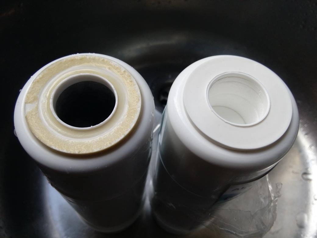 NazraelsGedanke's tweet photo. Trinkt ihr eigentlich Wasser direkt aus der Leitung? Habt ihr euch das gut überlegt? #Filterwechsel #RiechtAuchSo http://t.co/2rhyZ4b78X