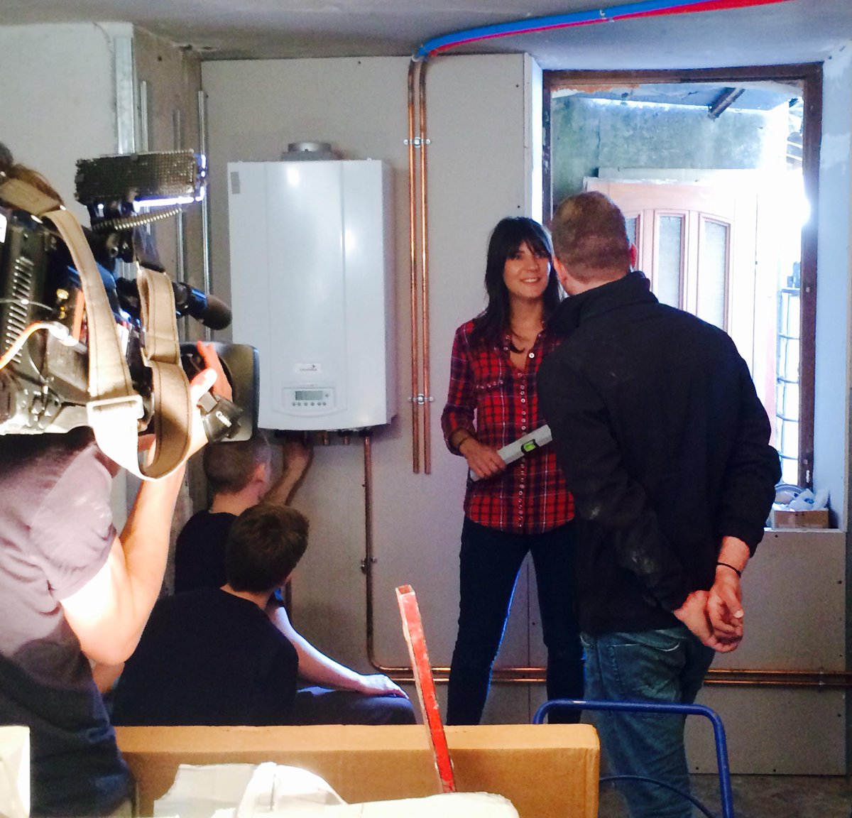 Tousensembleoff's tweet photo. On se retouve samedi à 17h sur @TF1  avec notre marraine @DenisEstelle !!! #tousensemble #marcemmanuel #solidarité RT http://t.co/kzb6Kj4J9f
