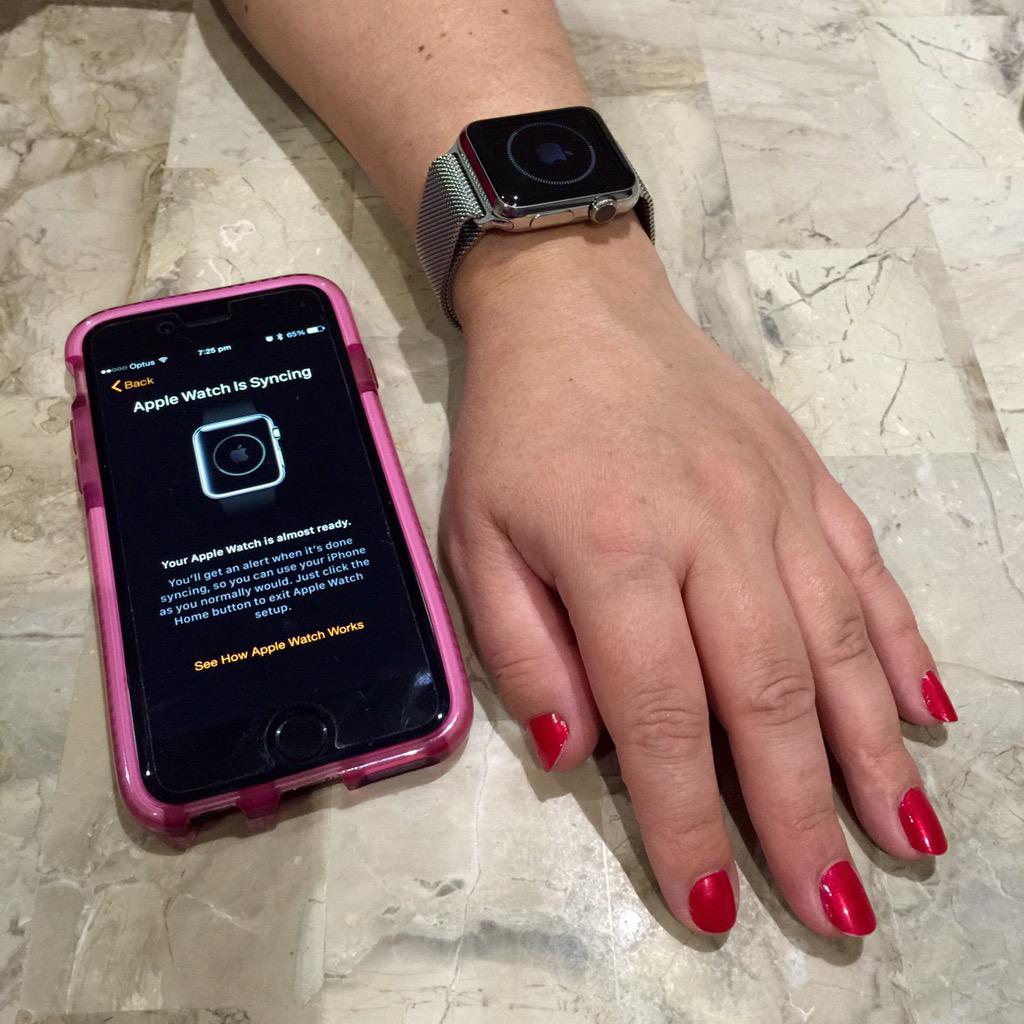 tonyflorezc's tweet image. My wife&apos;s #AppleWatch has arrived! #milaneseloop #38mm #happywife #happylife