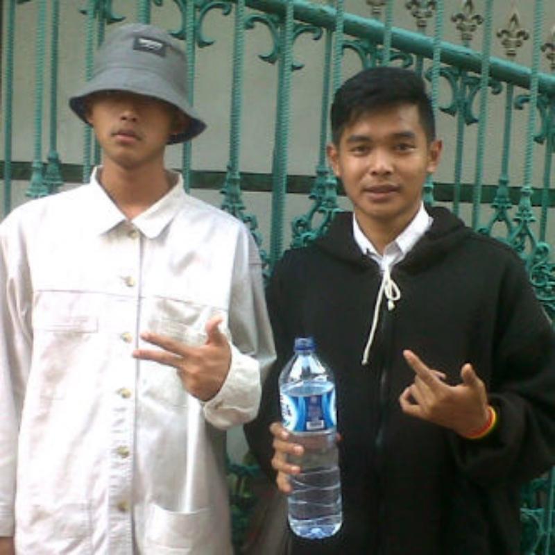 ade_aderoby tweet picture