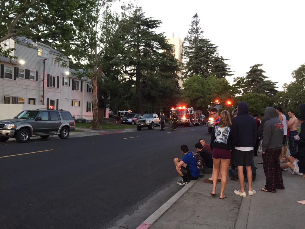 kris10marshall's tweet photo. #StocktonFire says broken sprinkler in basement sparked fan motor to smoke; filled #IIKA frat house w/ smoke; all ok http://t.co/x82fe1Oo04