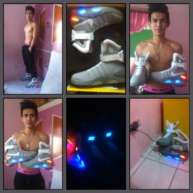 Haydenkid's tweet photo. #Nike #airmag #nikeairmag #BackToTheFuture #martymcflyshoes #powerlace http://t.co/G1xxook8DZ