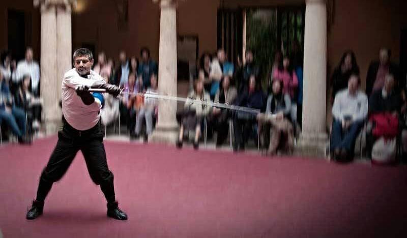 Nuestro preboste <a href="/lgonmartinez/">Lucio González</a> moviendo su montante.