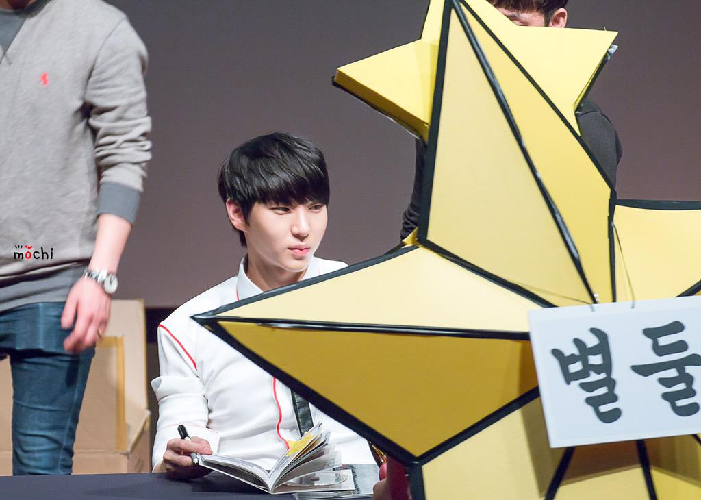 CDryesQUIAEQd5v.jpg:large