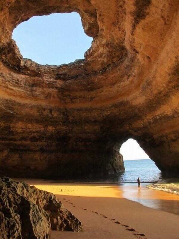 _Paisajes_'s tweet photo. Cueva mar benagil en Portugal. http://t.co/GCaOQE3wJG