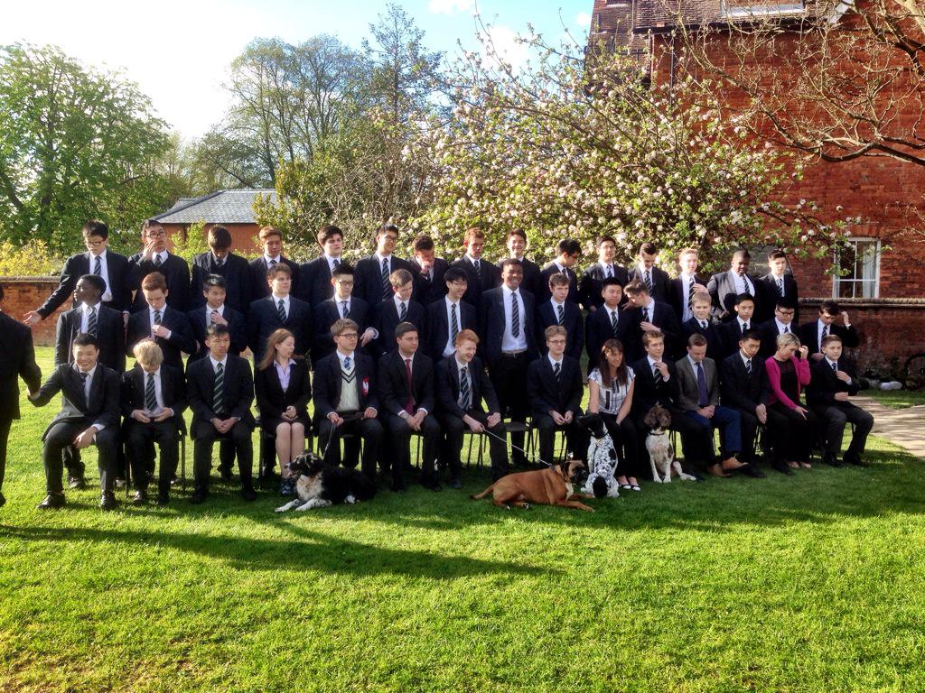 RedburnHouse's tweet photo. Getting ready for today's House Photo....hopefully will be a good one http://t.co/bX42h8nYzM