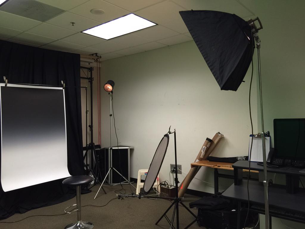 Free profile picture taking by #PatrickSmith <a href="/CascadeJobFair/">PCC Cascade Job Fair</a> for the first 100 people.