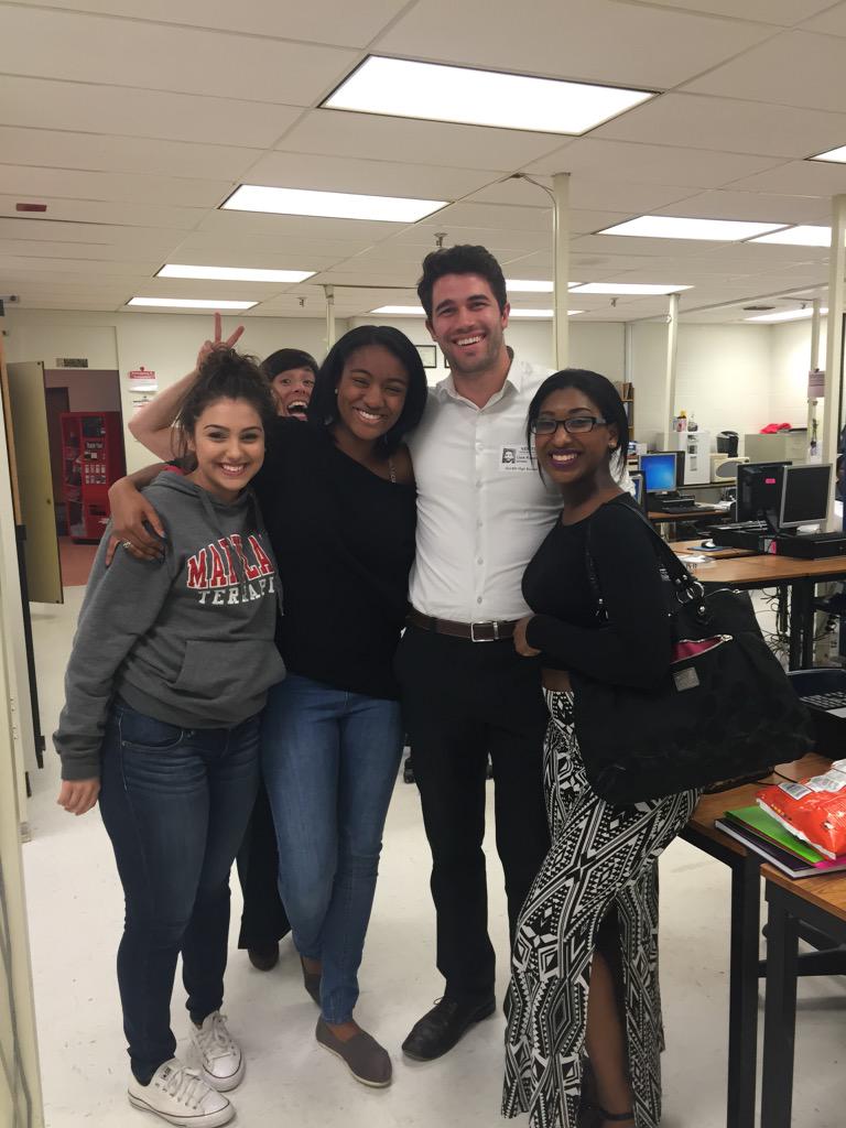 __veraaaaa's tweet photo. You can say today was a great day in Yearbook😍😍🙌🏽 #bringbackClark http://t.co/r5DDXmvwk8
