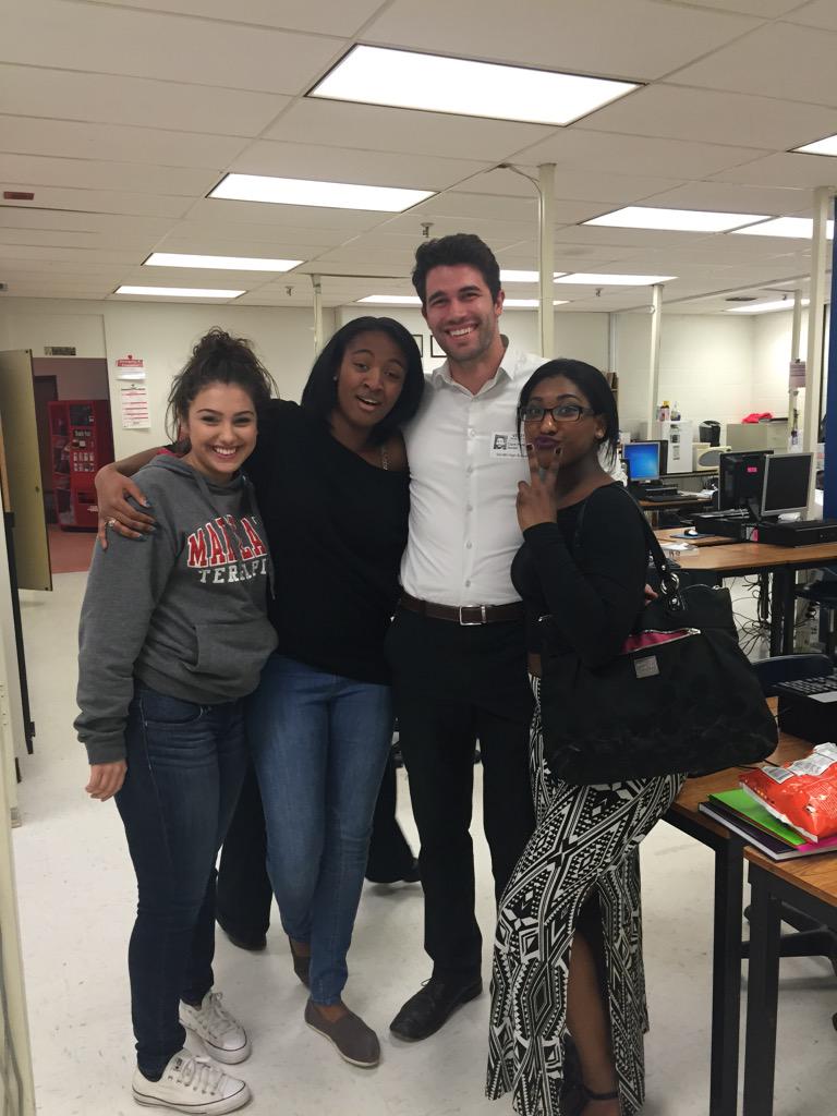 __veraaaaa's tweet photo. You can say today was a great day in Yearbook😍😍🙌🏽 #bringbackClark http://t.co/r5DDXmvwk8