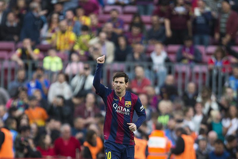 bbva's tweet photo. [EN VIVO] Otro gran gol de Messi. @FCBarcelona 6-0 Getafe http://t.co/Rxw0ylfNiM #fcbvsget #LigaBBVA http://t.co/K7P1efgAGj