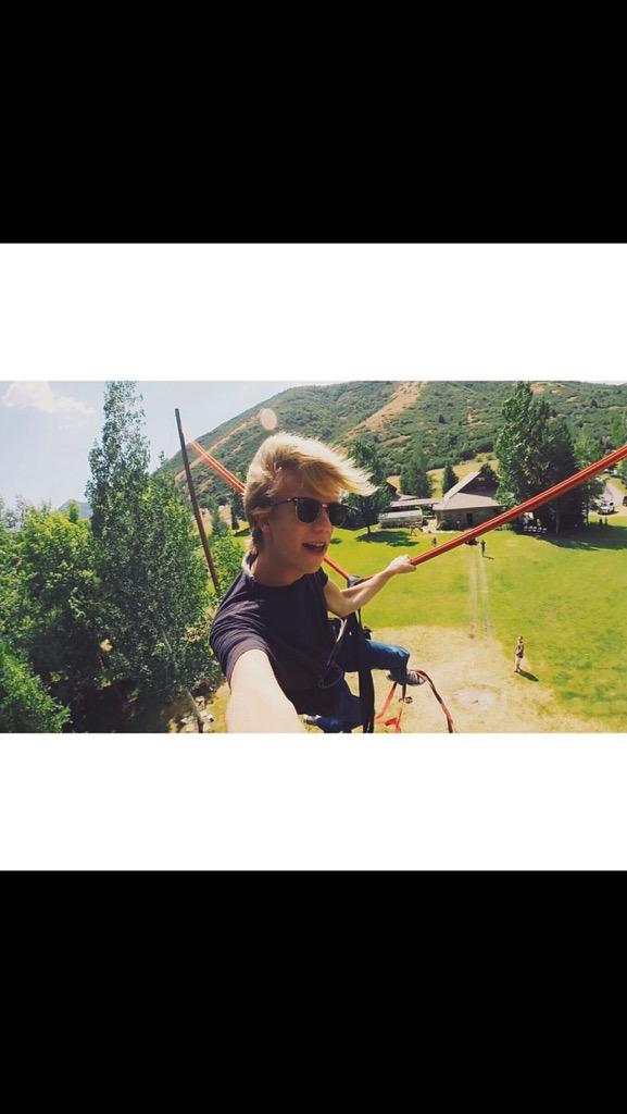 bungeeswing's tweet photo. Ethan galland🙈 the ultimate selfie😆 http://t.co/YOwEIfA99r