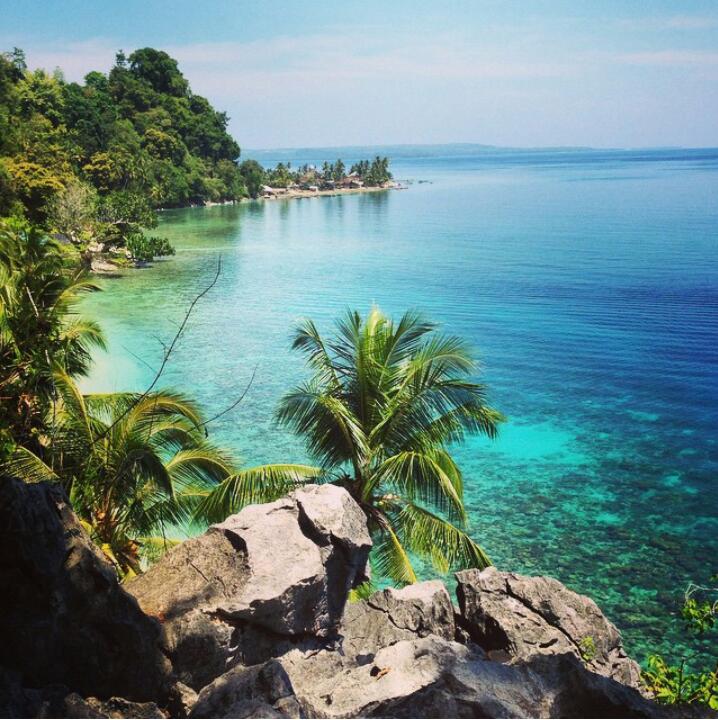 Pantai hatu pahu pahu. Saleman. Pulau seram. Maluku tengah