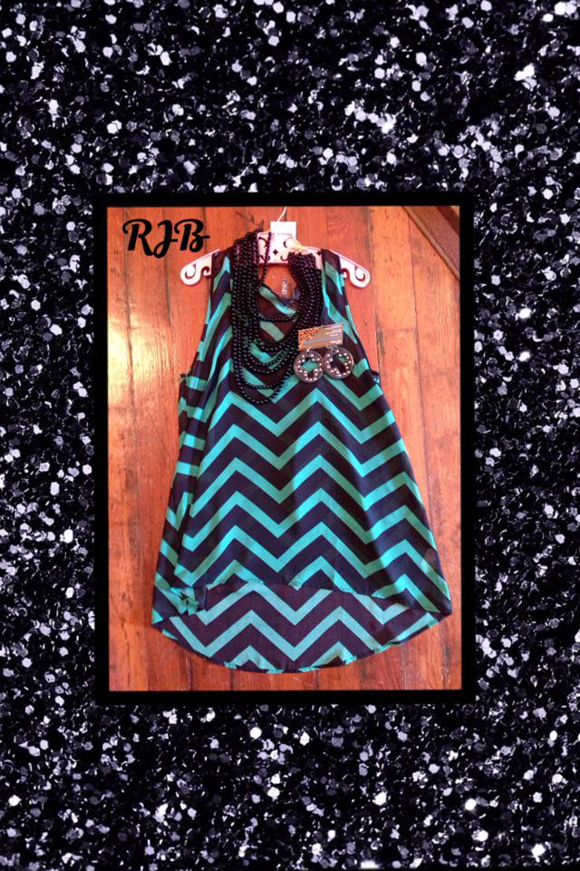 RJB_Boutique's tweet photo. New Arrival!

Chevron hi-low tank 
$21.95

Pair with black multi strand bead neckla http://t.co/b1XW7I23vc http://t.co/UJHtCfIzCO