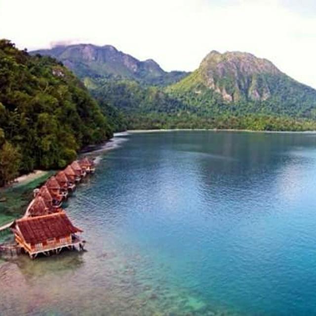 Pantai ora beach saleman. Pulau seram. Maluku