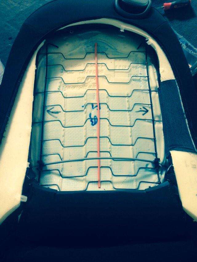 newministuff's tweet photo. #MINI in for heated seat fit #formbyhour http://t.co/QwgbrJKqzu
