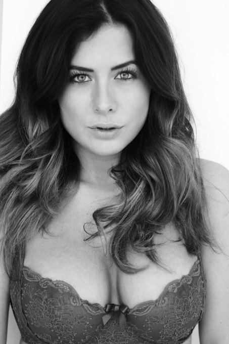 New head shot by the lovely @constanceVic @SamBondOfficial #headshot #model #samanthabond http://t.c<a class="tags" target="_blank" title="On Twitter" href="/?out=eyJ0eXAiOiJKV1QiLCJhbGciOiJIUzUxMiJ9.eyJpYXQiOjE3MjE4NTE5MjIsImlzcyI6InR3cG9ybnN0YXJzLmNvbSIsIm5iZiI6MTcyMTg1MTkyMiwiZXhwIjoxNzUzMzg3OTIyLCJyZWRpcmVjdF91cmwiOiJodHRwczovL3R3aXR0ZXIuY29tL2NvbnN0YW5jZVZpYyJ9.WcprGquIbnl5qAXDdd5vJrO7p8w7Skk-zYGGRE22BG7BX5vG9L8W5kyGE0UnHlxcggUeTAOpANT2SKV-69m7Pw">@constanceVic</a><a class="tags" target="_blank" title="On Twitter" href="/?out=eyJ0eXAiOiJKV1QiLCJhbGciOiJIUzUxMiJ9.eyJpYXQiOjE3MjE4NTE5MjIsImlzcyI6InR3cG9ybnN0YXJzLmNvbSIsIm5iZiI6MTcyMTg1MTkyMiwiZXhwIjoxNzUzMzg3OTIyLCJyZWRpcmVjdF91cmwiOiJodHRwczovL3R3aXR0ZXIuY29tL1NhbUJvbmRPZmZpY2lhbCJ9.9C8ILzr27fiDQcBy39uo1levL4ThXME9nY62C5SXx7TPlYlE8U-C2sZ0EUTS9ZTrWBFZPB8Ifd8oYzSvNPdl4g">@SamBondOfficial</a><a href="/tag/model"class="tags"><span>#model</span></a><a href="/tag/headshot"class="tags"><span>#headshot</span></a><a href="/tag/samanthabond"class="tags"><span>#samanthabond</span></a>