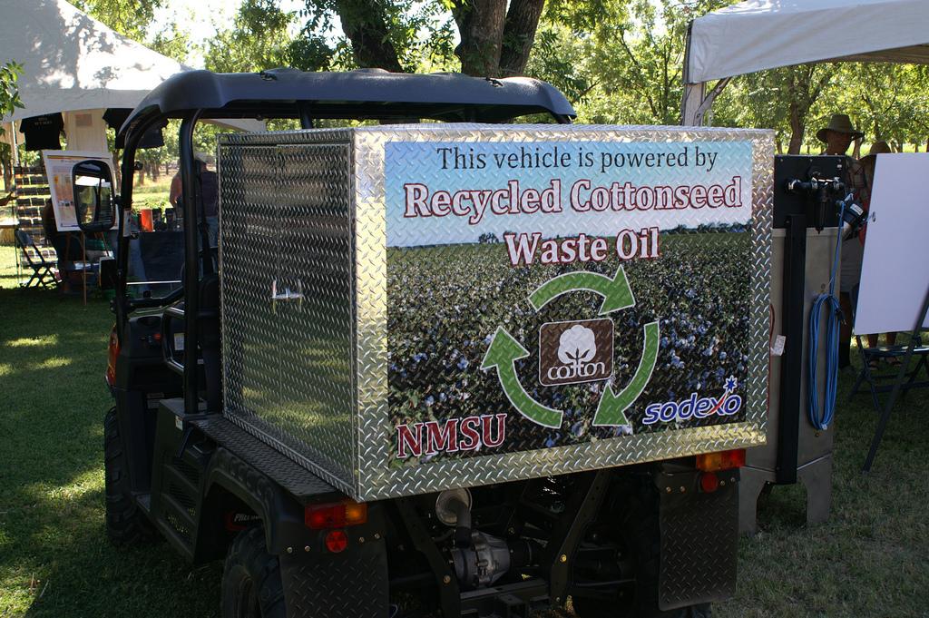 USDA's tweet photo. Weaving up new uses for cotton http://t.co/bnoAXiFr5g #conservation http://t.co/MbdOzLQkI2