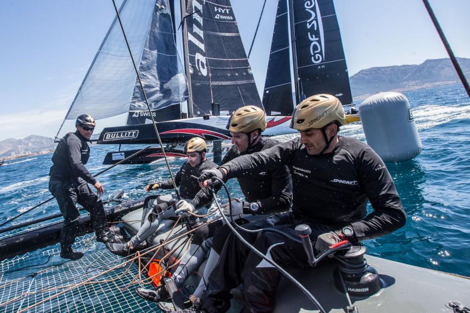 sailsofchange's tweet image. .@GC32Racing warm-up event: @YannGuichard &amp;amp; #Spindriftracing blown away by the flying GC32s! bit.ly/1DT9z49