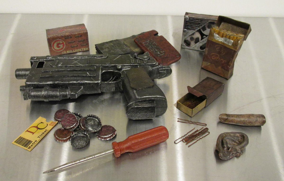 Fallout's tweet photo. For all your Capital Wasteland needs, see Redditor, crackatinnietribe's collection of items! - http://t.co/iekf1zBvi4 http://t.co/pJFuVpa7dc