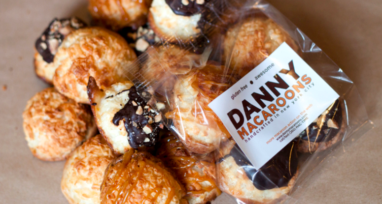 mbkov's tweet photo. Best RT @udkitchen Gluten free &amp; Delicious! @DannyMacaroons Classic Assortment! Treat yourself http://t.co/Bq5fXbL4lT http://t.co/VtwjBXwkb4