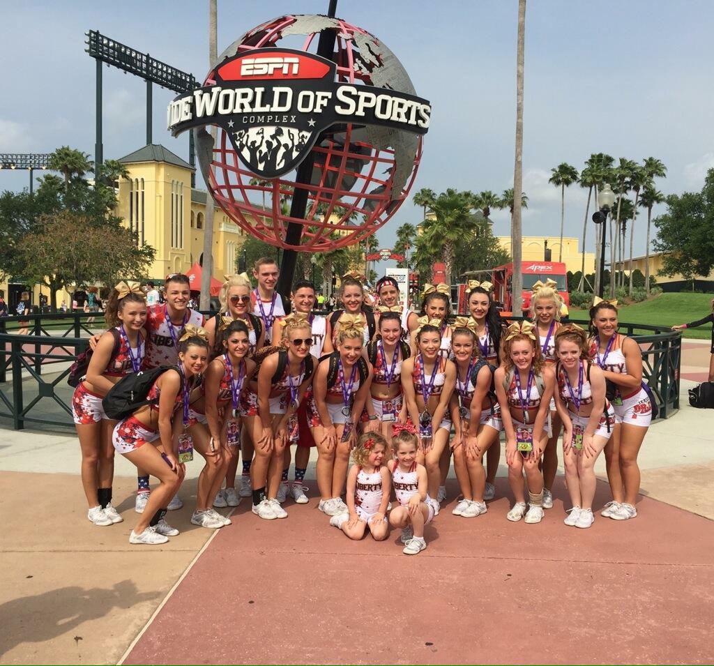 jerseyprides5's tweet photo. Couldn't have asked for a better season with the most amazing team ❤️🗽💙 #worlds2k15 http://t.co/jgAJIpK0ZV
