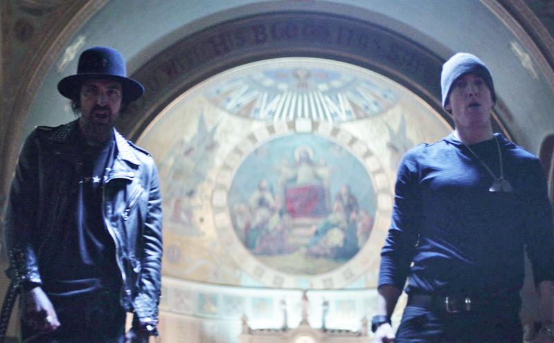 Ein Song über beste Freunde? Von wegen! Neues #Video #BestFriend von <a href="/Yelawolf/">YelaWolf</a> feat. <a href="/Eminem/">Marshall Mathers</a> : bitly.com/Yelawolf_BestF…