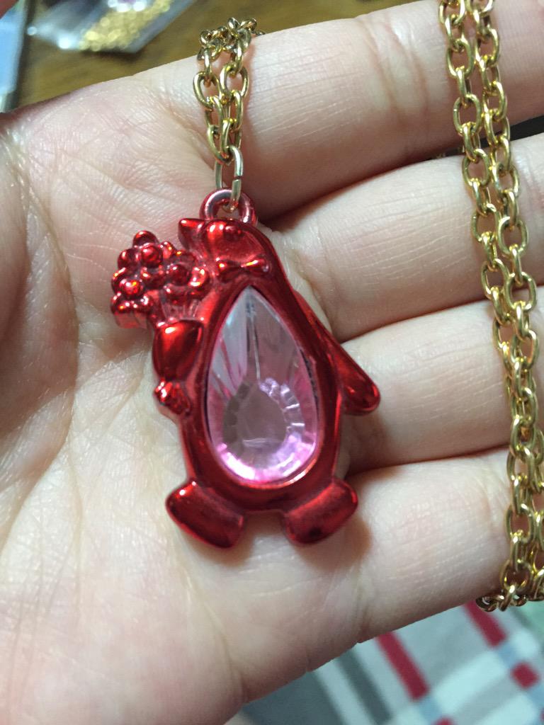 セボンスター詳しい方、コチラそれぞれ売ったらいくらくらいになるか