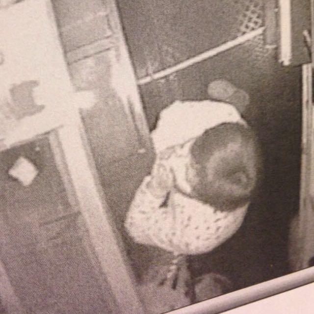 Cattanas's tweet photo. #Mevinearriba  y me colé en un bar cerrado y organizé una fiesta. Foto de la cámara de seguridad. @Aquarius_Esp http://t.co/DaeJ2i9f9K
