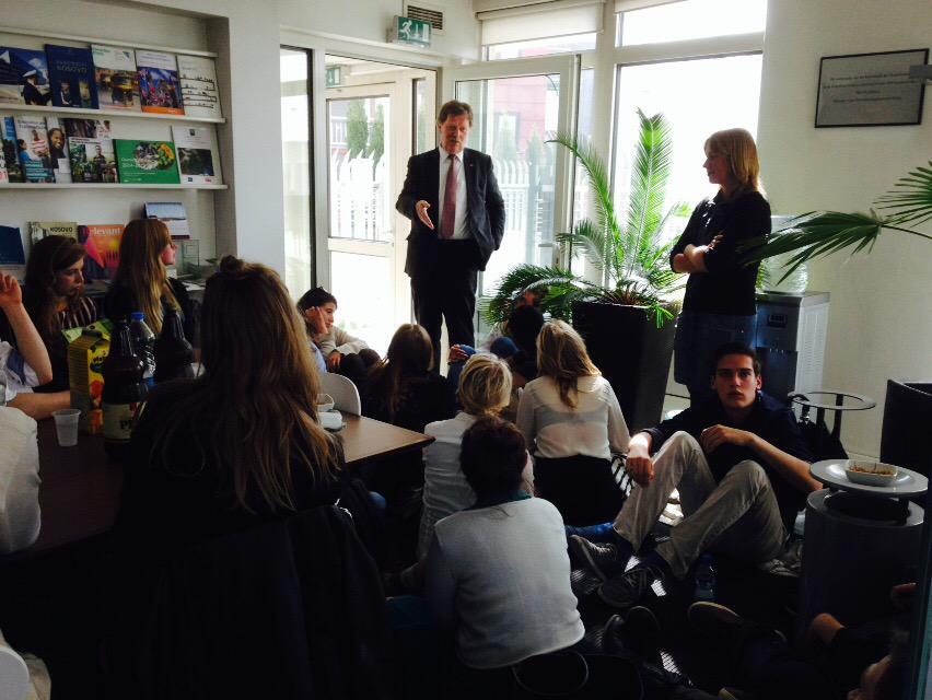 Bosch_RE's tweet photo. Today spoke to large group of students of #University of #Amsterdam who are visiting #Kosovo. Stimulating,also for me http://t.co/LO374PY2lt