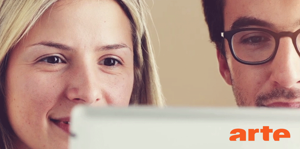 ARTEfr's tweet image. Dis moi ce que tu &quot;likes&quot;, je te dirai qui tu es. L&apos;épisode 3 de #DoNotTrack est en ligne : ow.ly/Mez9n