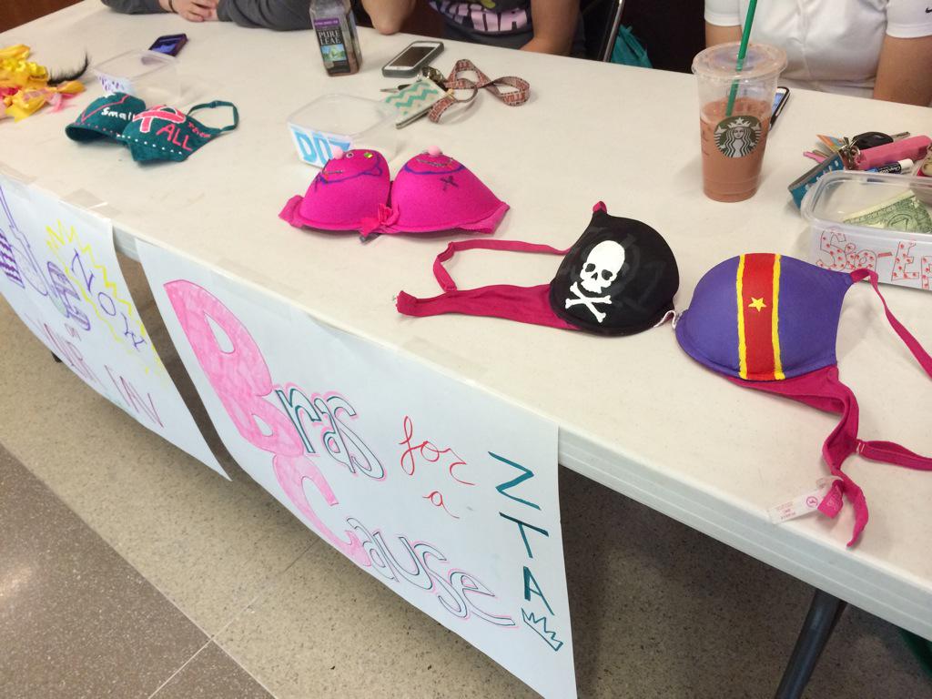uesigep's tweet photo. Come to ridgway to donate for @UE_ZTA and Bras for a Cause! http://t.co/7BDIXq7opv