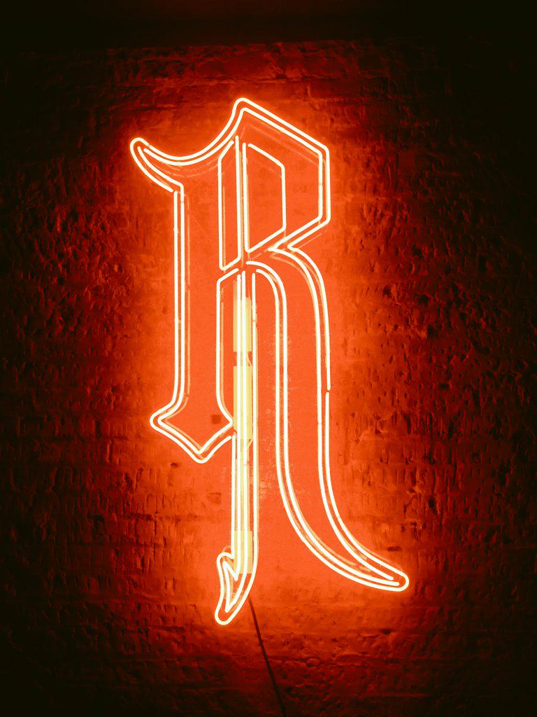 SSmailesPhoto's tweet image. I want this in my room! A few hours until the event begins! #htbh @relentlessdrink