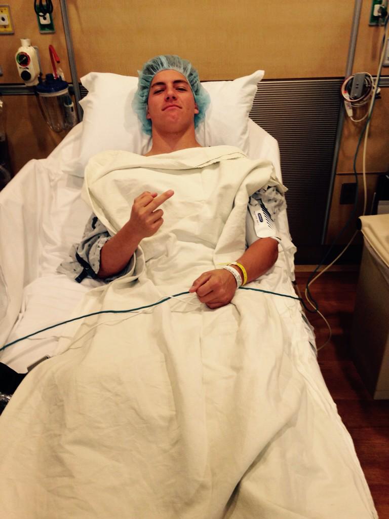 BradenOneal's tweet photo. Knee surgery went good, I'm back home resting up and am on the road to recovery👌. #trulyblessed #TH237 http://t.co/SXBer1l2cF