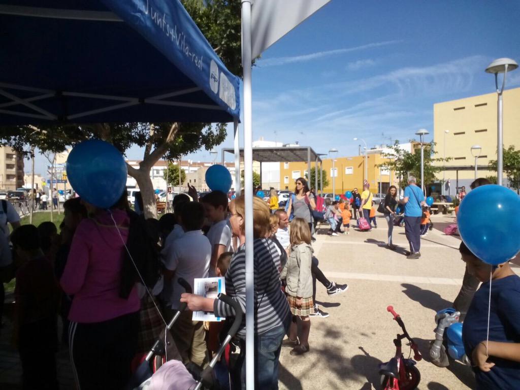 Estamos en el barrio de la Unión, en el parque delante de José Soriano. Acércate y suma por Vila-real #HéctorAlcalde