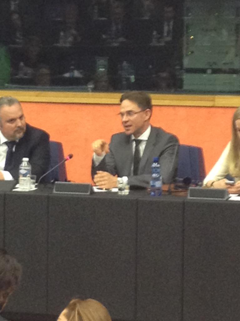 mbgatto's tweet photo. #katainen #EFDD meeting to justify #EFSI http://t.co/6f7Pkj3gFe