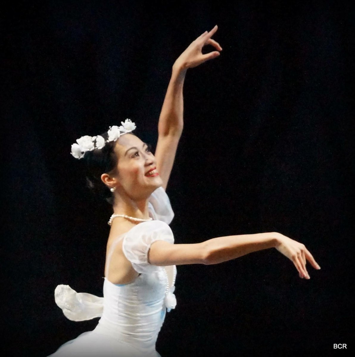 FLGrandBallet's tweet photo. #TutuTuesday Our principal artist Mifa in La Sylphide. See it live on 5/8 at the Colony Theater #events #buytickets http://t.co/dwlNknX9P8