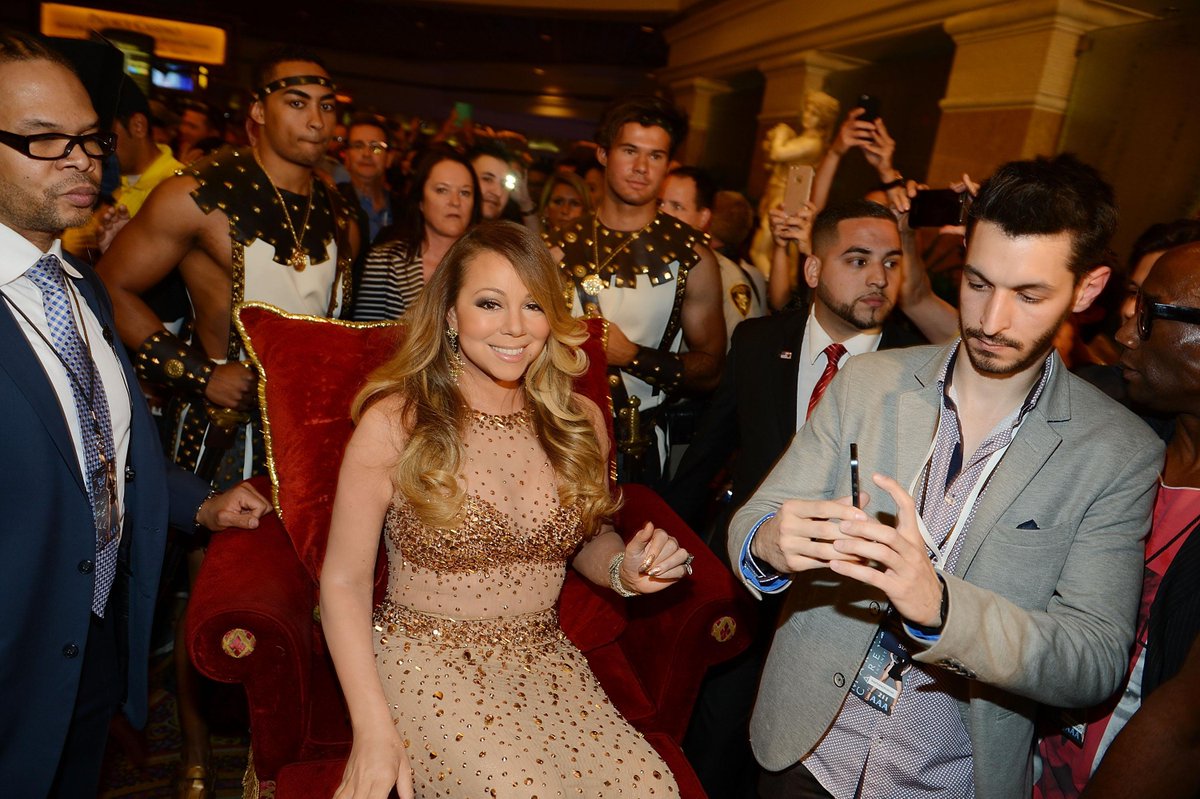CaesarsPalace's tweet photo. Thank you to everyone who joined us in person and on Periscope as we welcomed @MariahCarey yesterday! #WelcomeMariah http://t.co/uSGIyEwk52